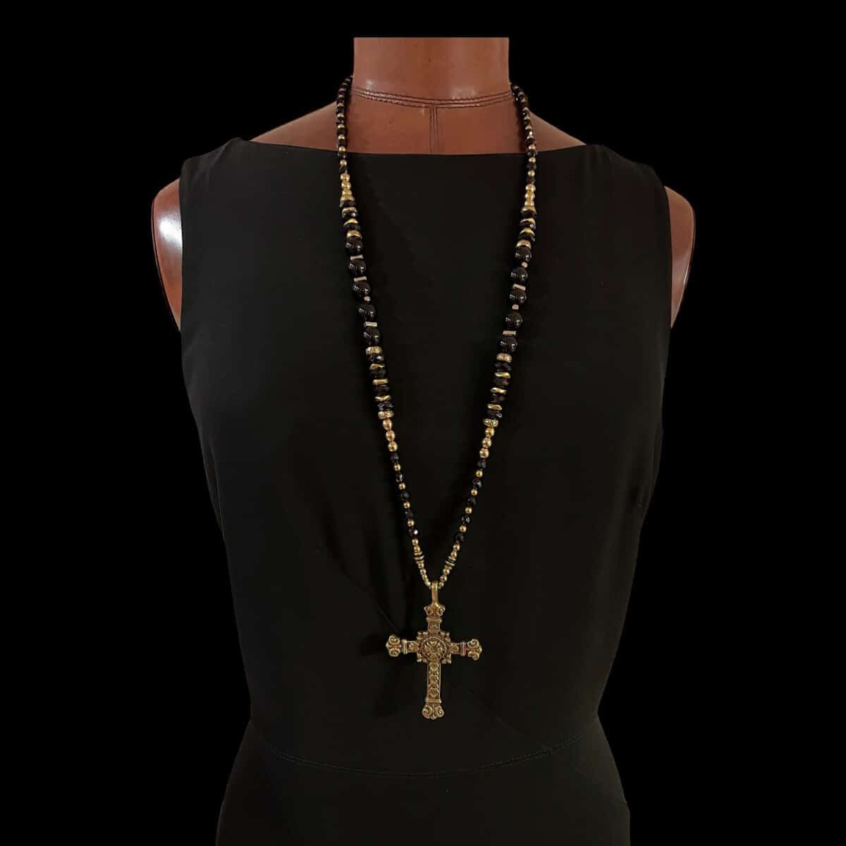 porte collier SPIRITUALITY croix fleur